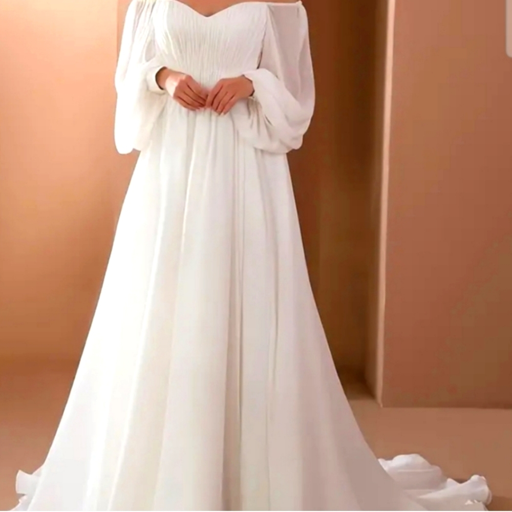 Beautiful flowing bridal gown